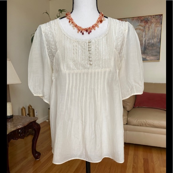Solemio Tops - SoleMio Cream Top Sz Large